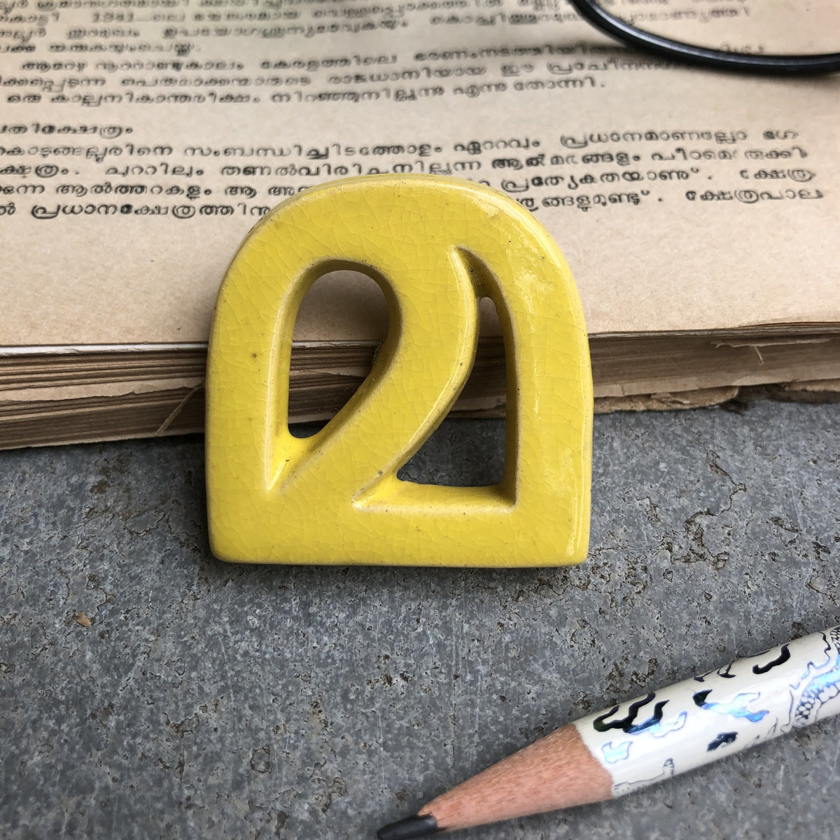 Handmade Ceramic Letters - Malayalam Alphabet Ma - Assorted Colours