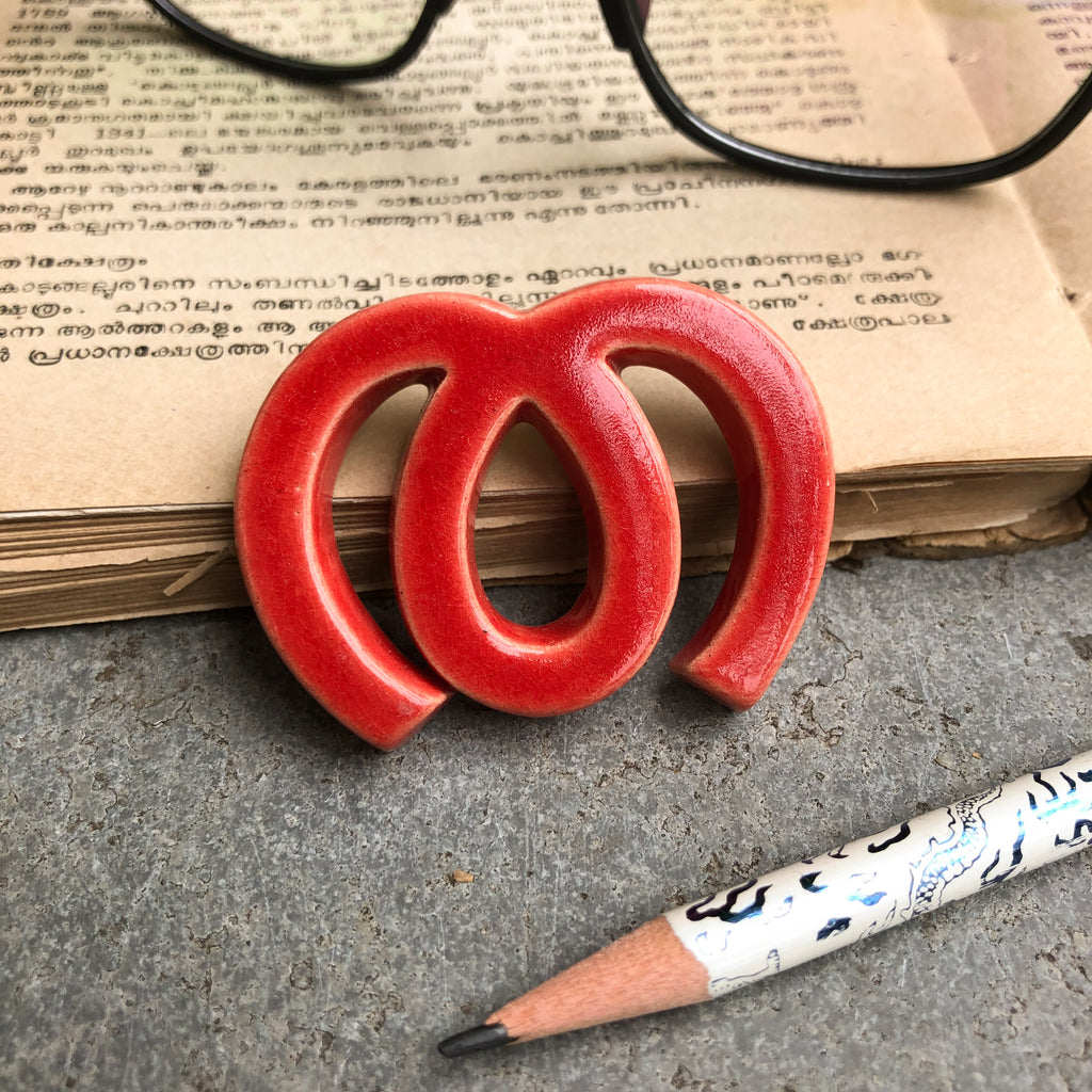 Handmade Ceramic Letters - Malayalam Alphabet Tha - Assorted Colours